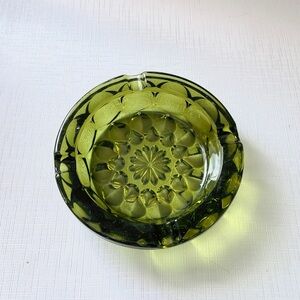 Vintage ANCHOR HOCKING Avocado Green Fairfield Sunburst Glass Ashtray